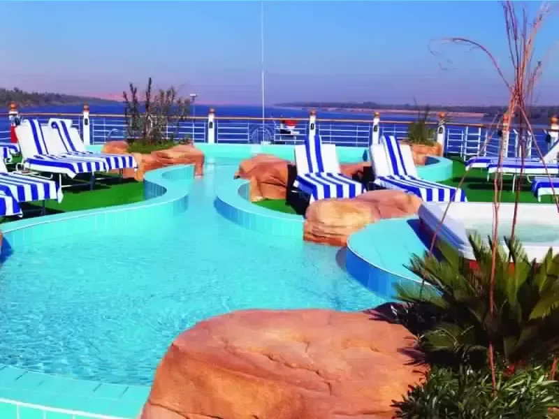 Cruzeiro Egito no Ano Novo (Mövenpick Royal Lotus ou DWA)